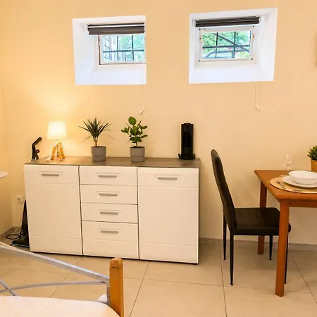 Near Motlava - The Very Center Apartment *